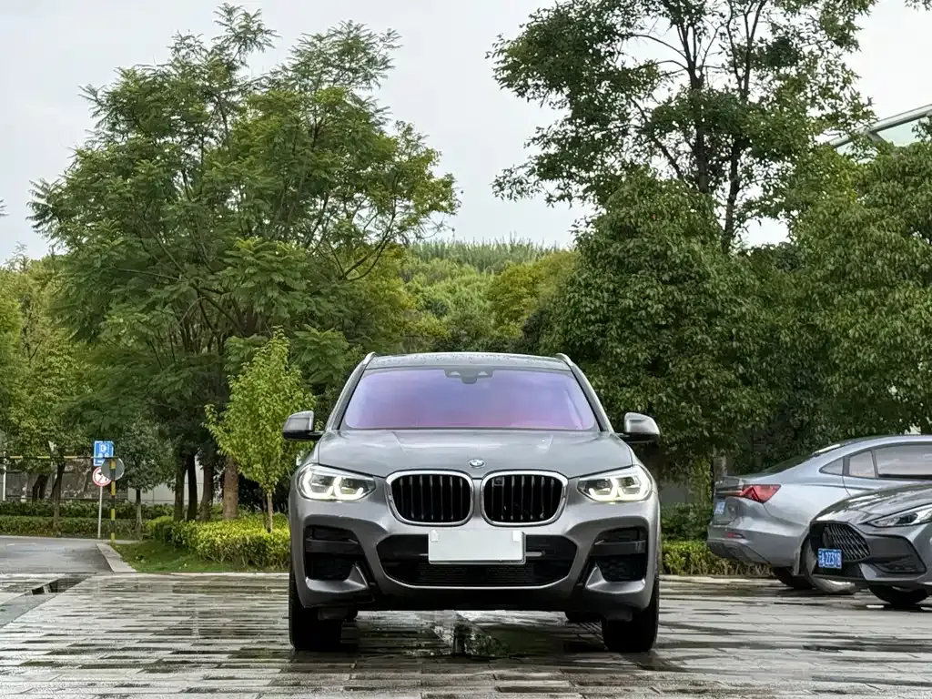BMW X3 — фото 9