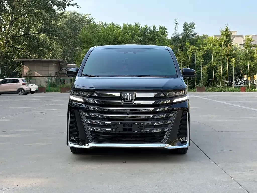 Toyota Vellfire — фото 3