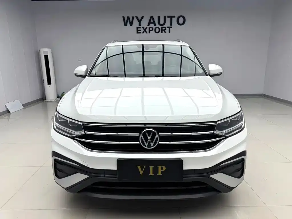 Volkswagen Tiguan L — фото 5