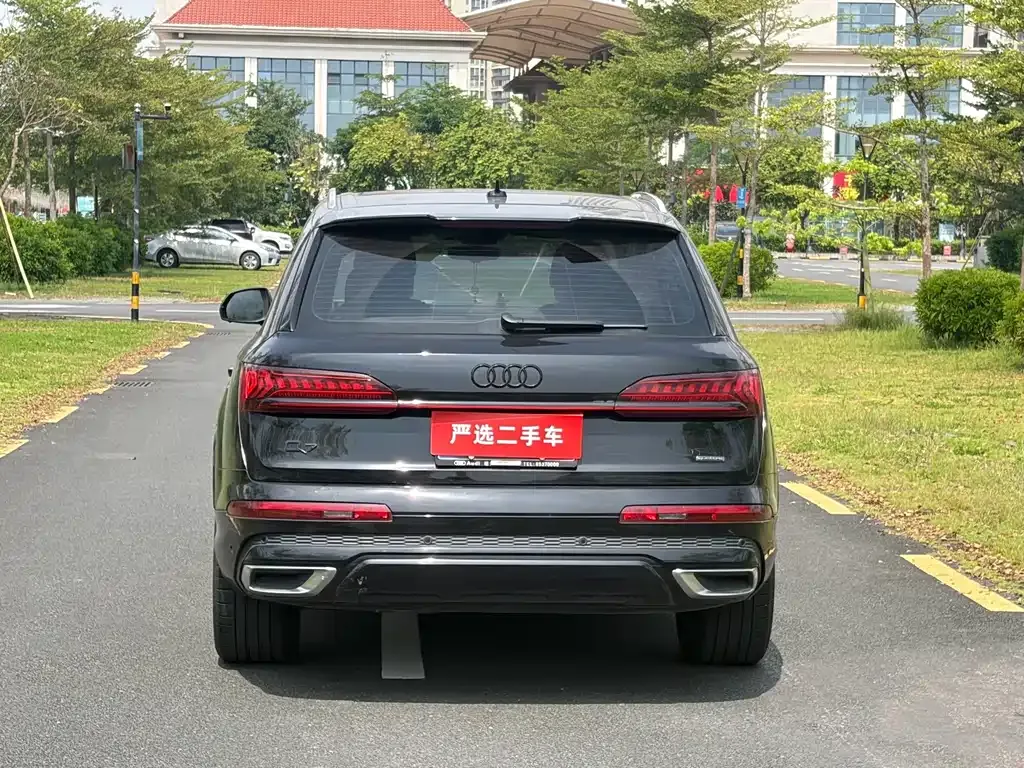 Audi Q7 — фото 5