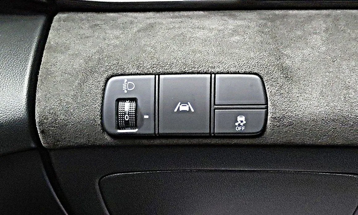 Hyundai AVANTE — фото 5