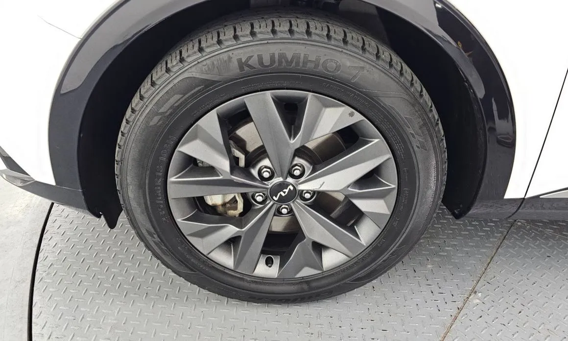 Kia Sportage — фото 8