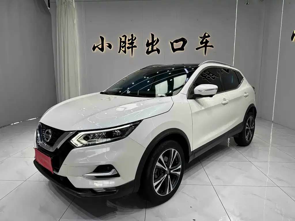 Nissan Qashqai — фото 1