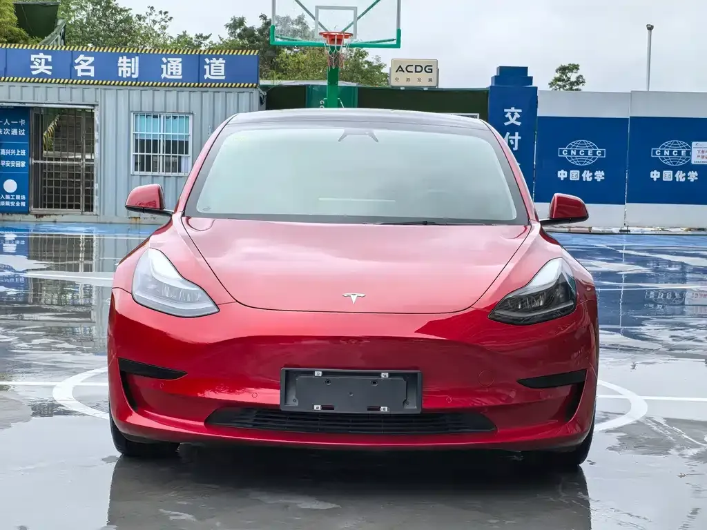Tesla Model 3 — фото 6