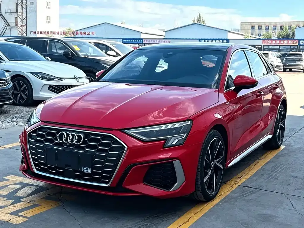 Audi A3 — фото 1