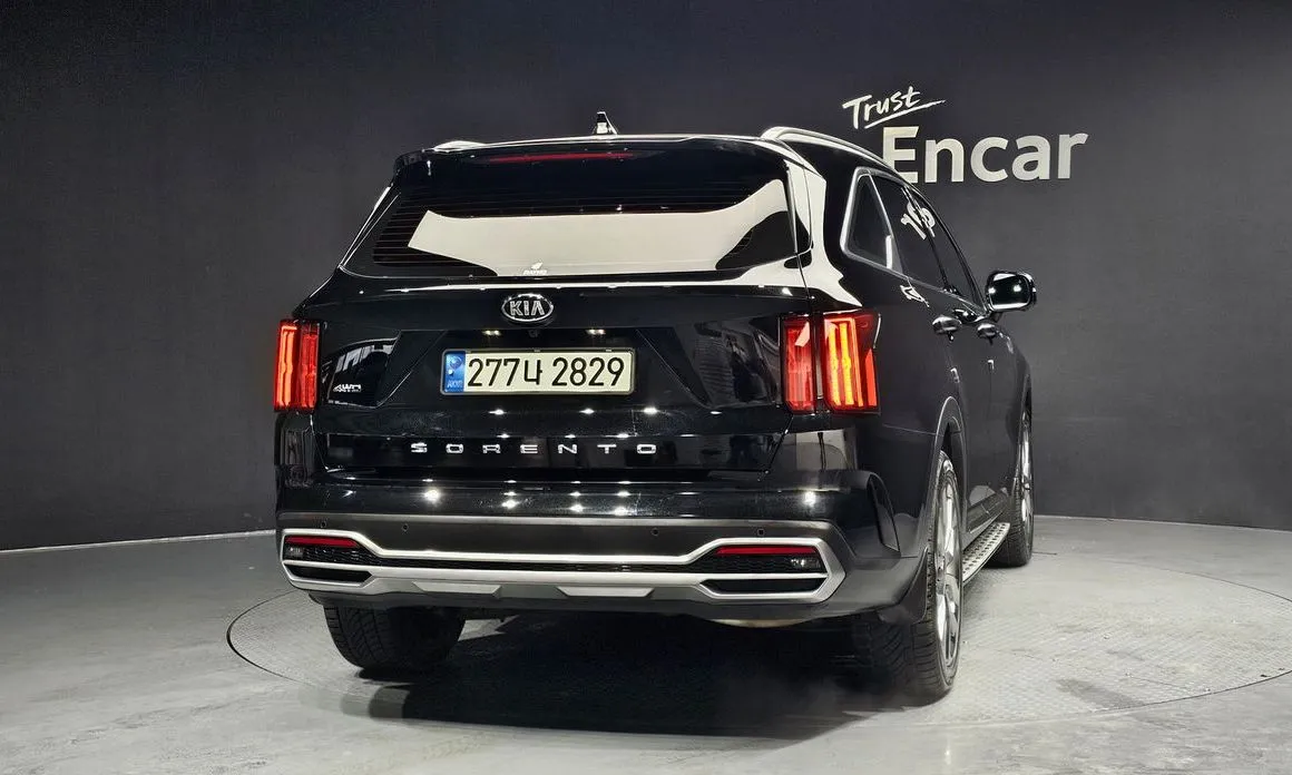 Kia Sorento — фото 8