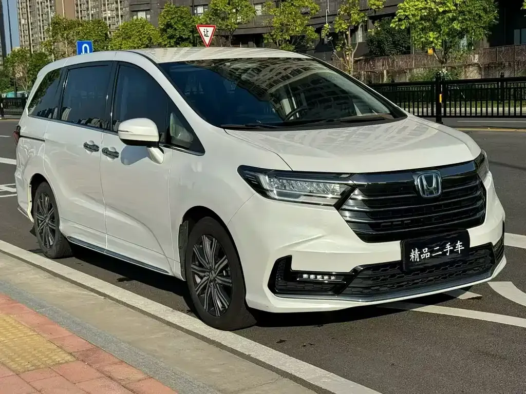 Honda Odyssey — фото 1