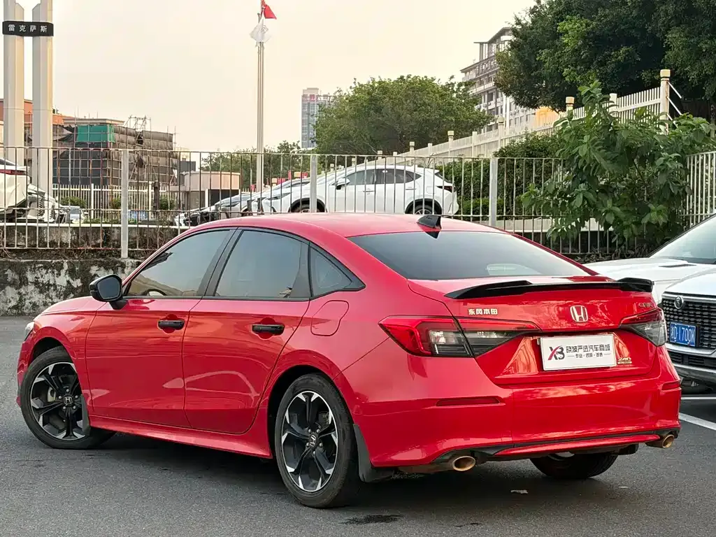 Honda Civic — фото 10