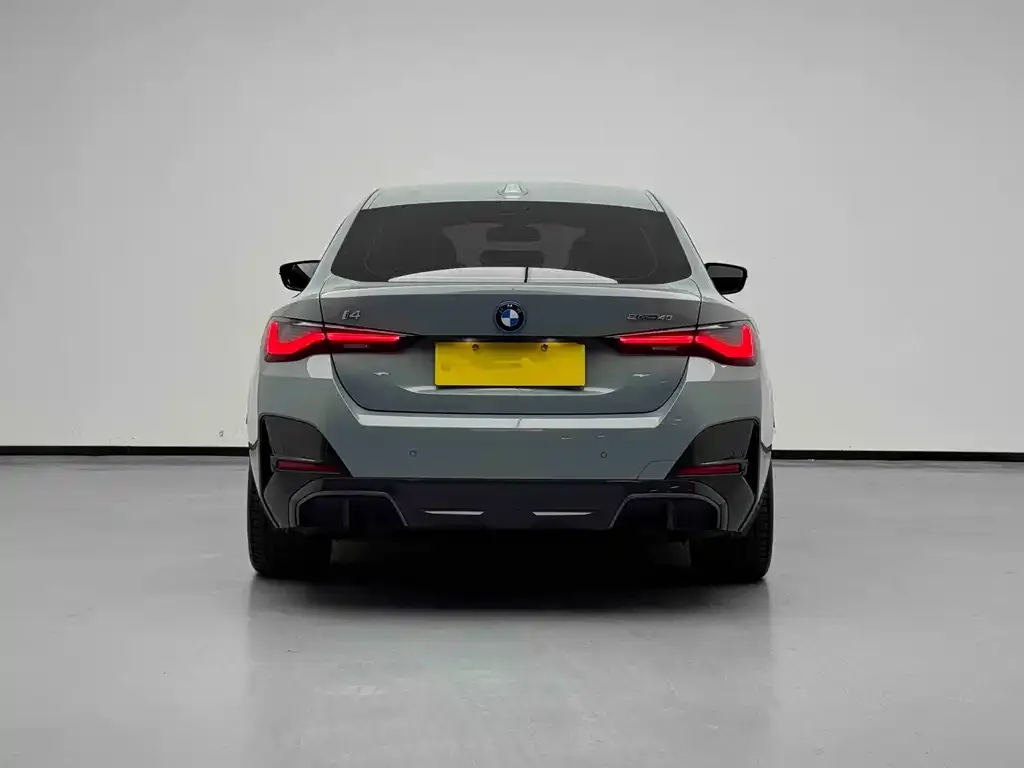 BMW i4 — фото 6