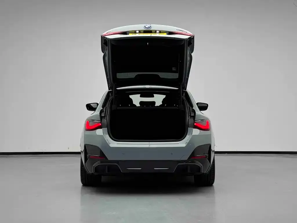 BMW i4 — фото 2