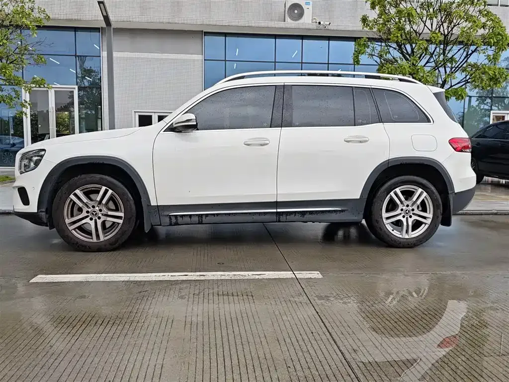 Mercedes-Benz GLB — фото 6