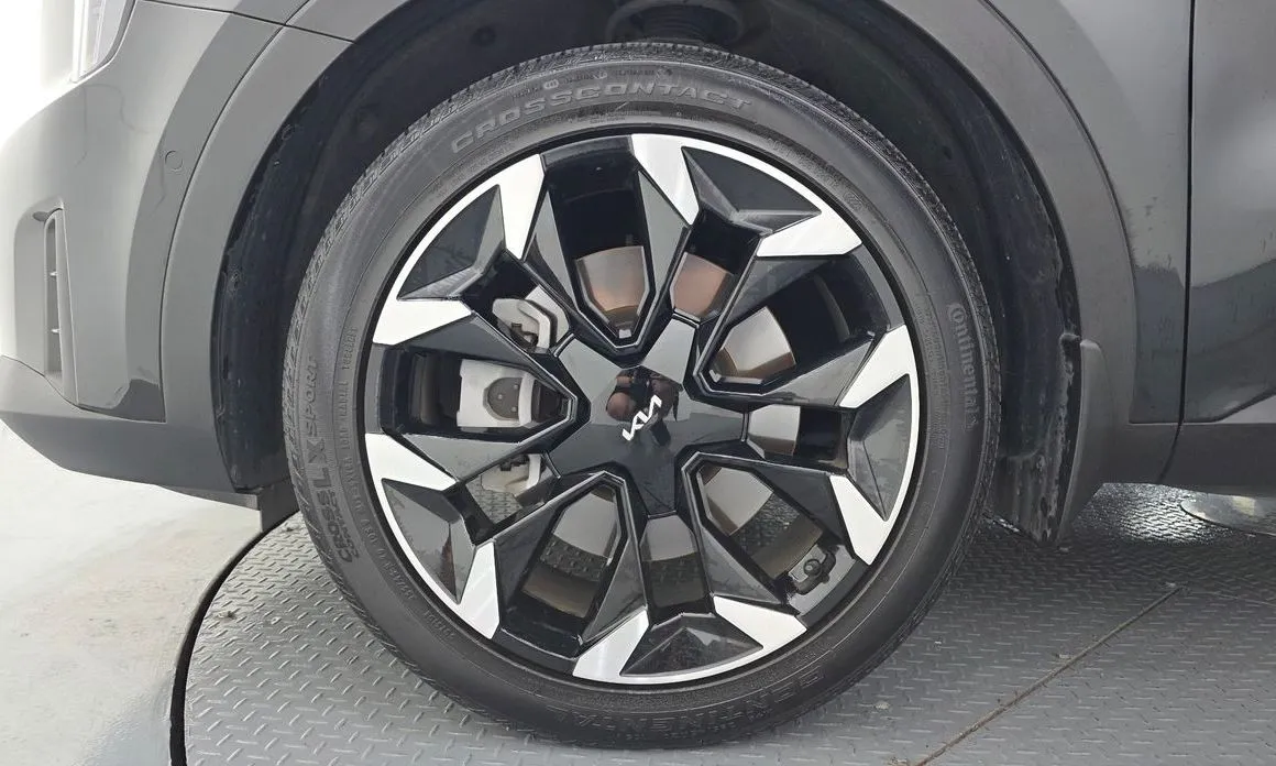 Kia Sorento — фото 7