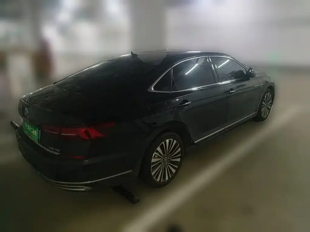 Volkswagen Passat — фото 8
