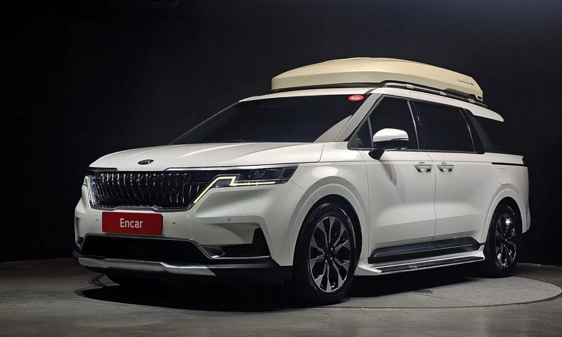 Kia Carnival — фото 1
