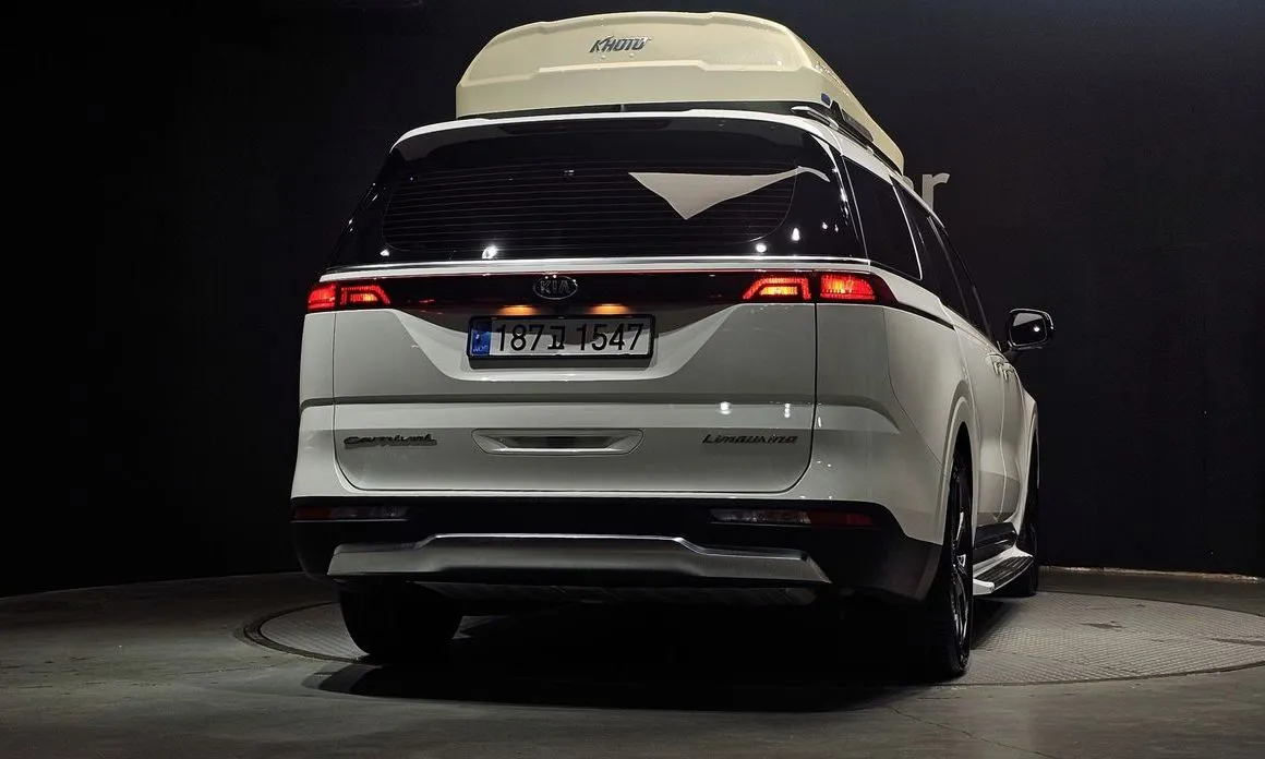 Kia Carnival — фото 10