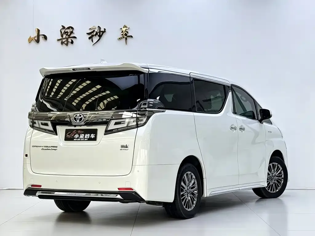 Toyota Vellfire — фото 8