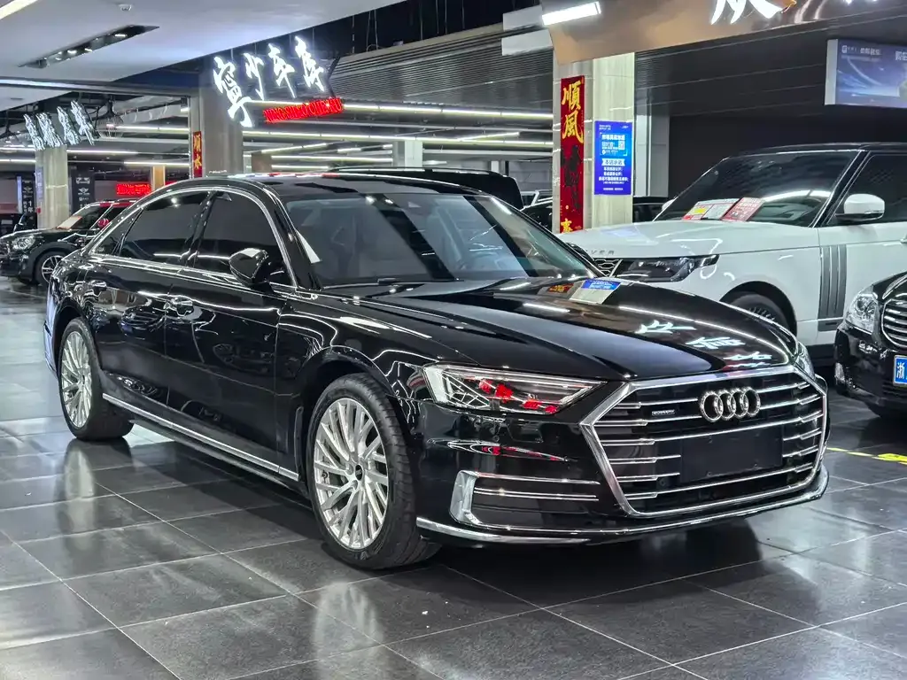 Audi A8 — фото 7