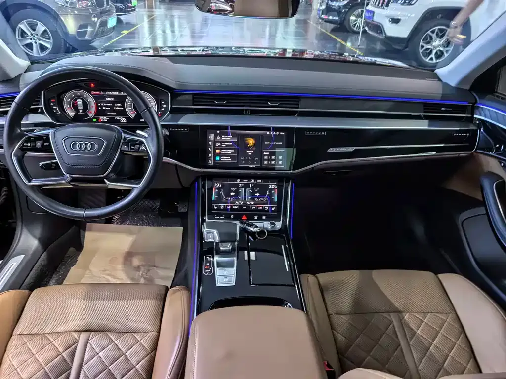 Audi A8 — фото 4