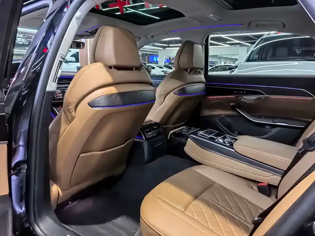 Audi A8 — фото 3
