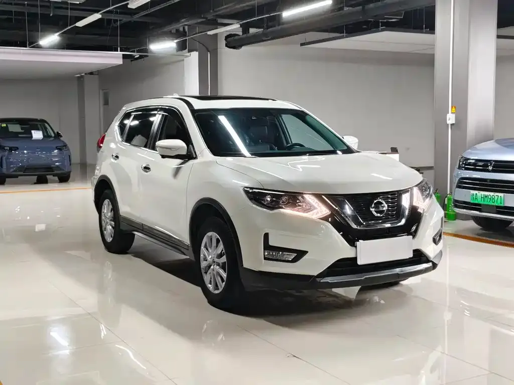 Nissan X-Trail — фото 4