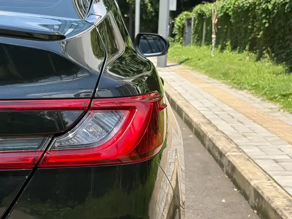 Toyota Camry — фото 7