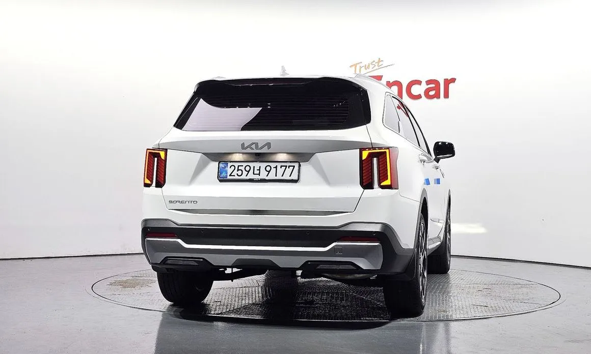Kia Sorento — фото 8