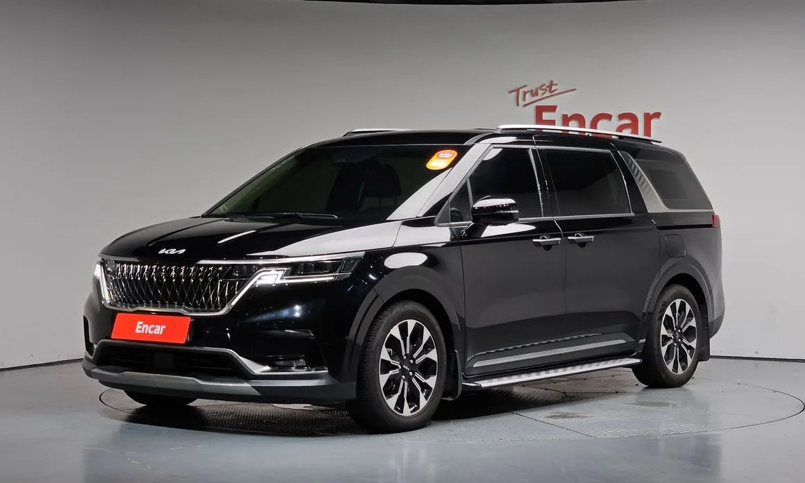 Kia Carnival — фото 1