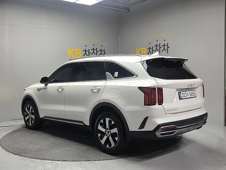 Kia Sorento — фото 6