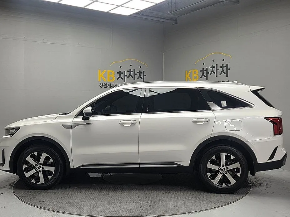 Kia Sorento — фото 5