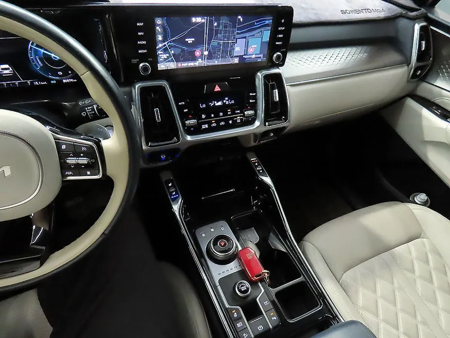 Kia Sorento — фото 10