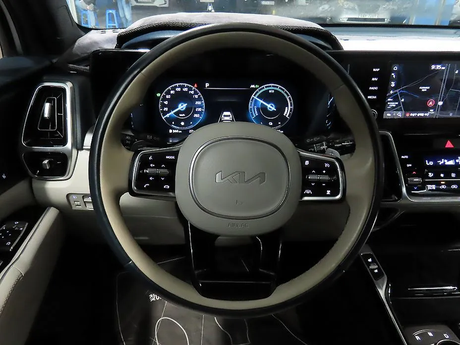Kia Sorento — фото 9