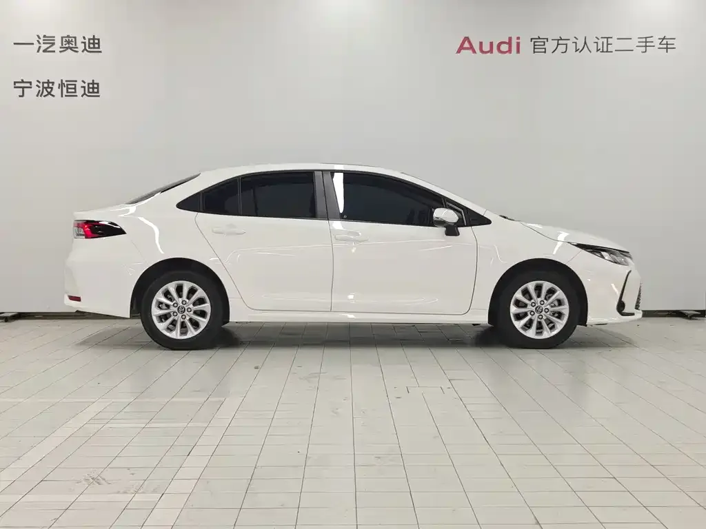Toyota Corolla — фото 2