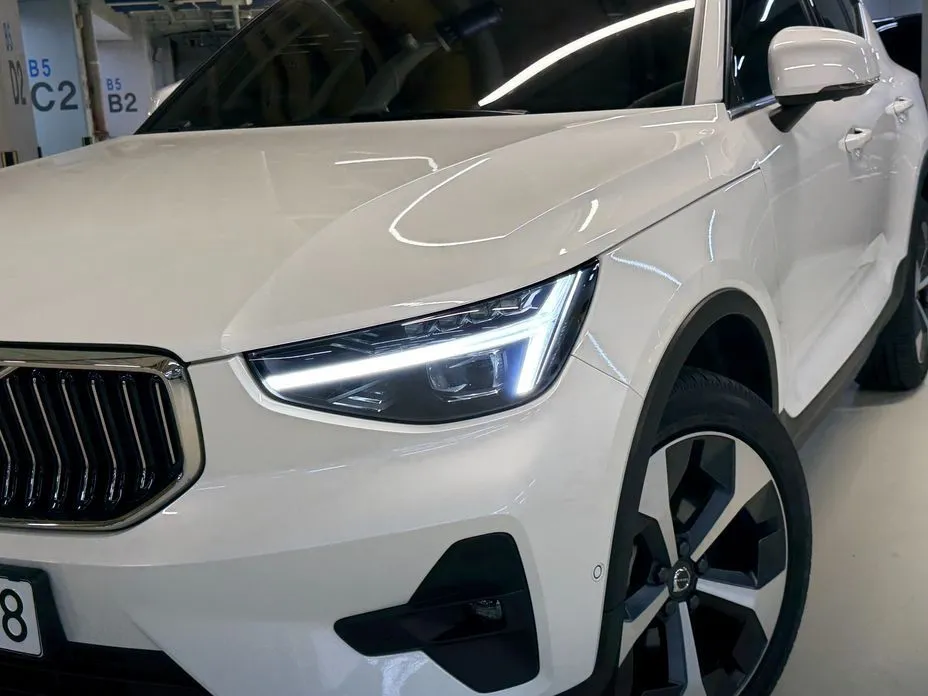 Volvo XC40 — фото 6