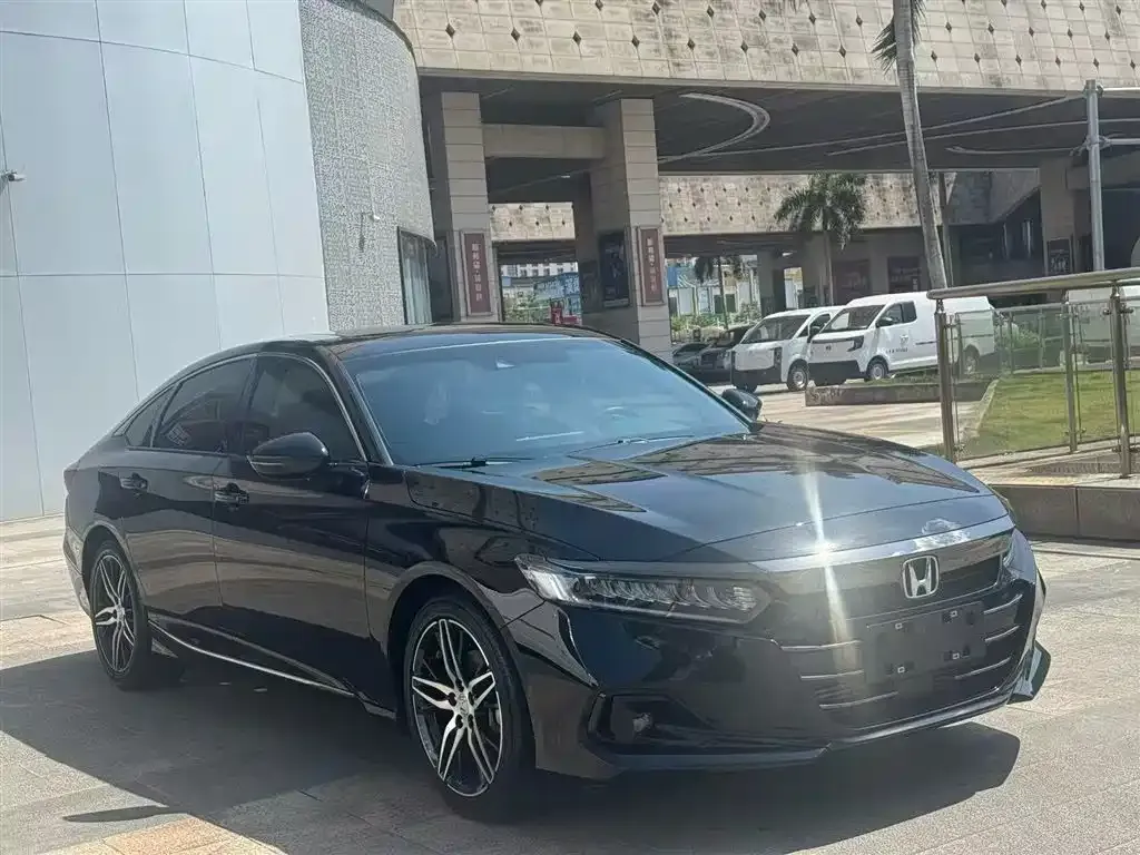 Honda Accord — фото 5
