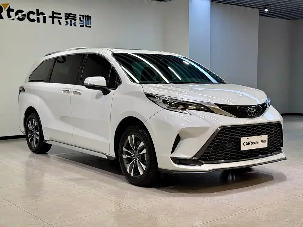Toyota Granvia — фото 4