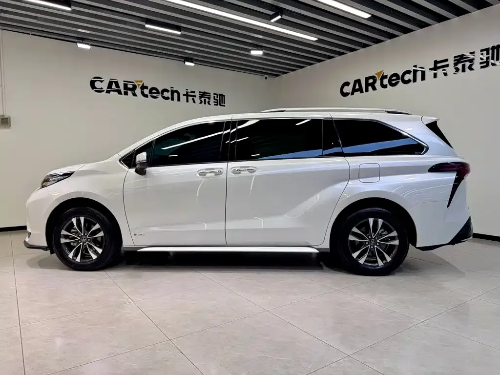 Toyota Granvia — фото 6