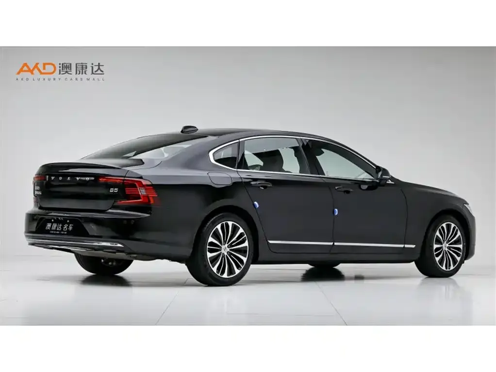 Volvo S90 — фото 9