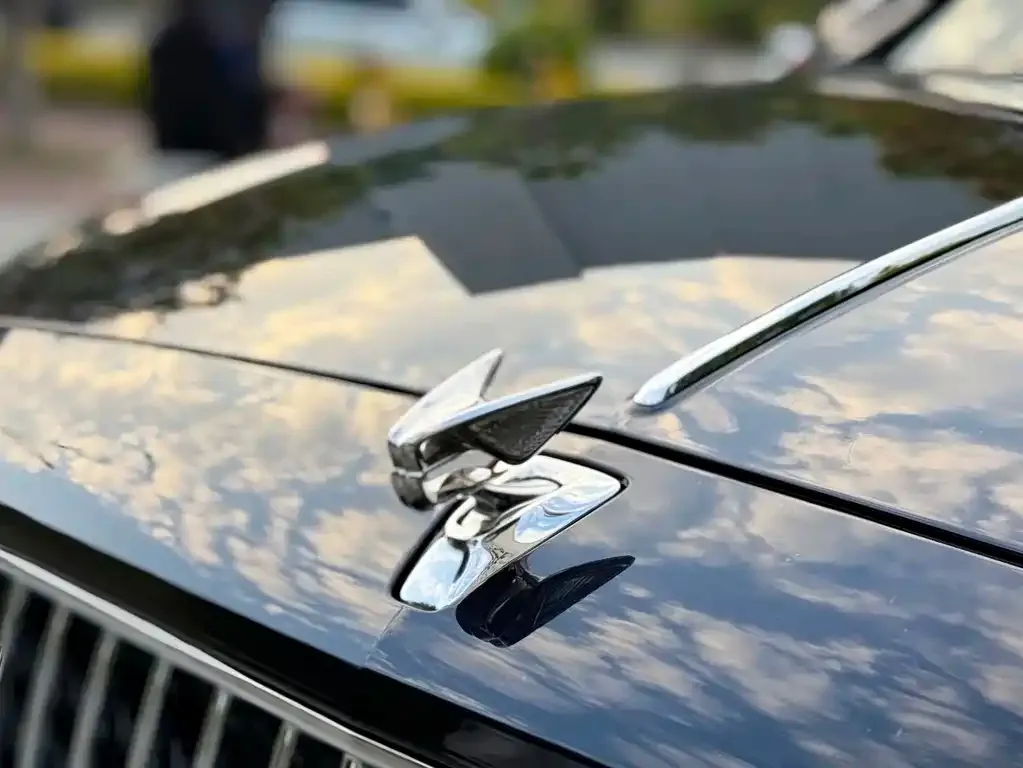 Bentley Flying Spur — фото 4