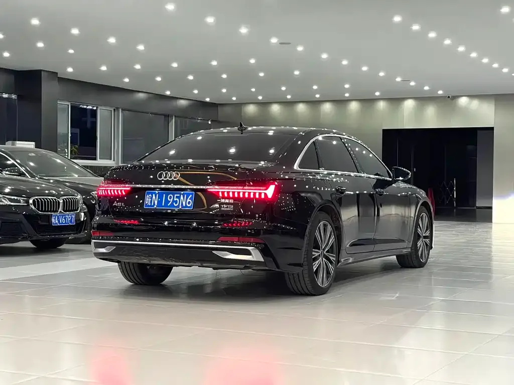 Audi A6L — фото 6