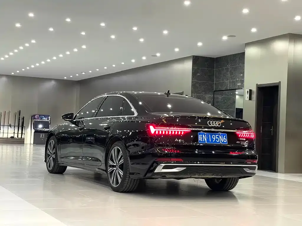Audi A6L — фото 8