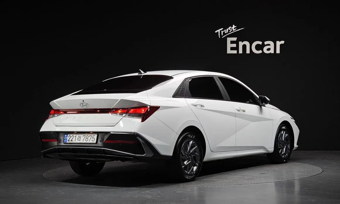 Hyundai AVANTE — фото 2