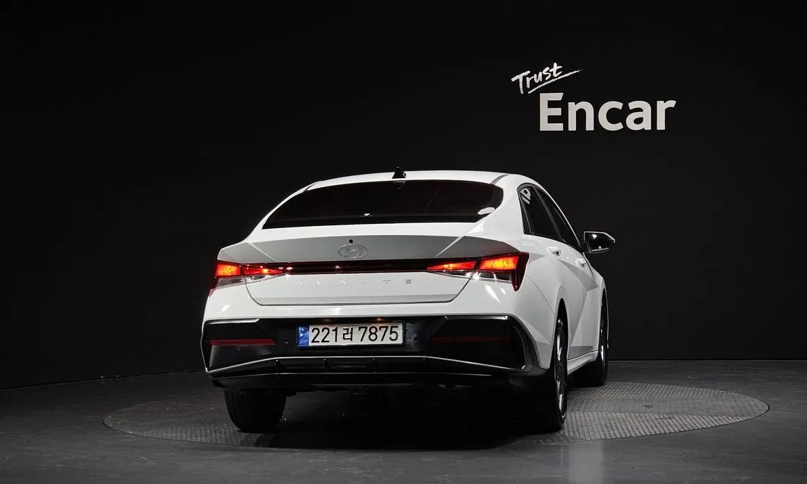 Hyundai AVANTE — фото 4