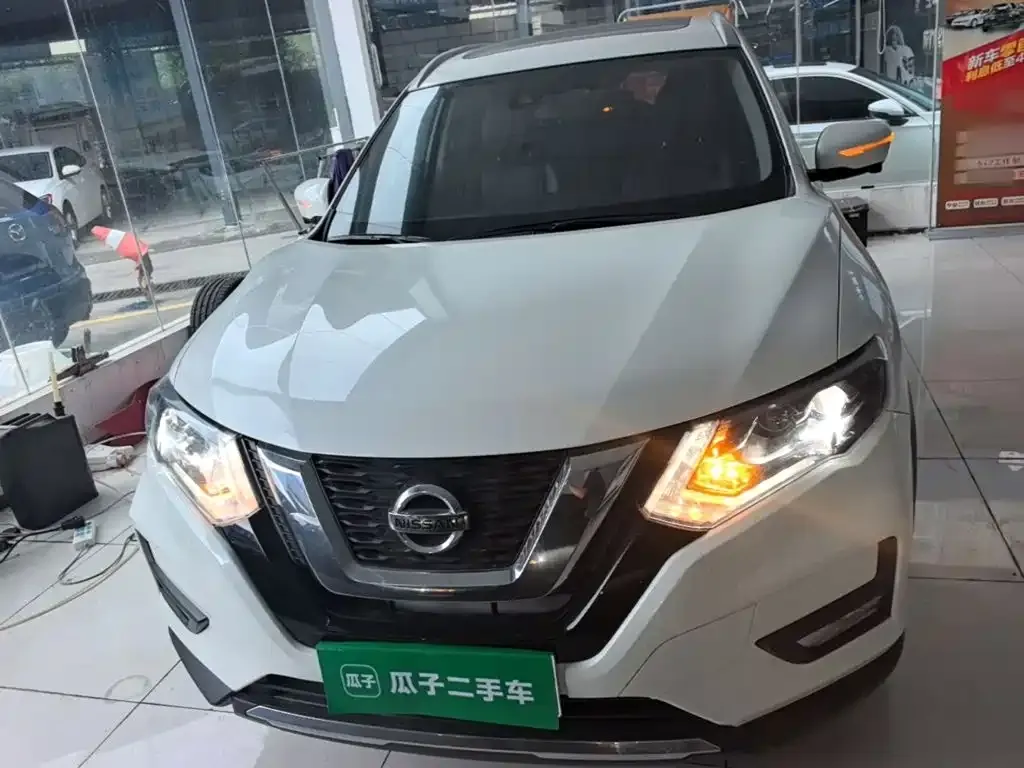Nissan X-Trail — фото 10