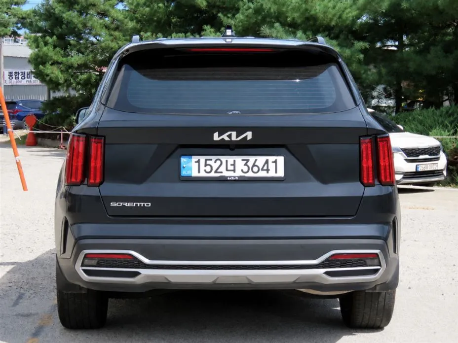 Kia Sorento — фото 8