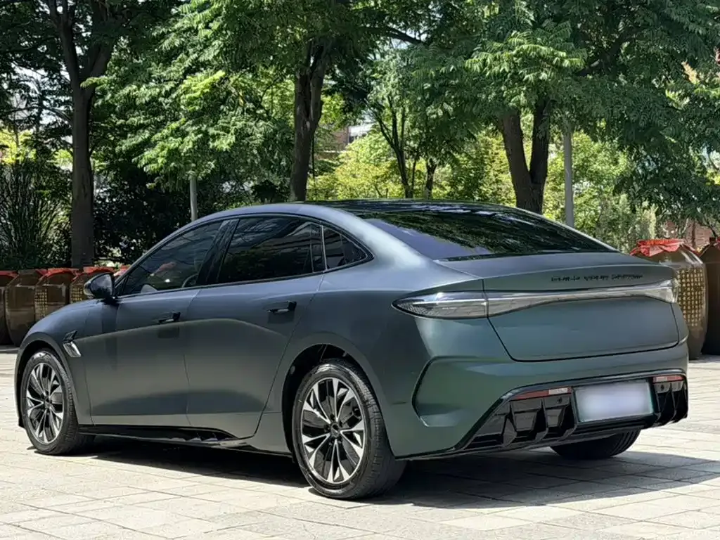 BYD Seal — фото 9