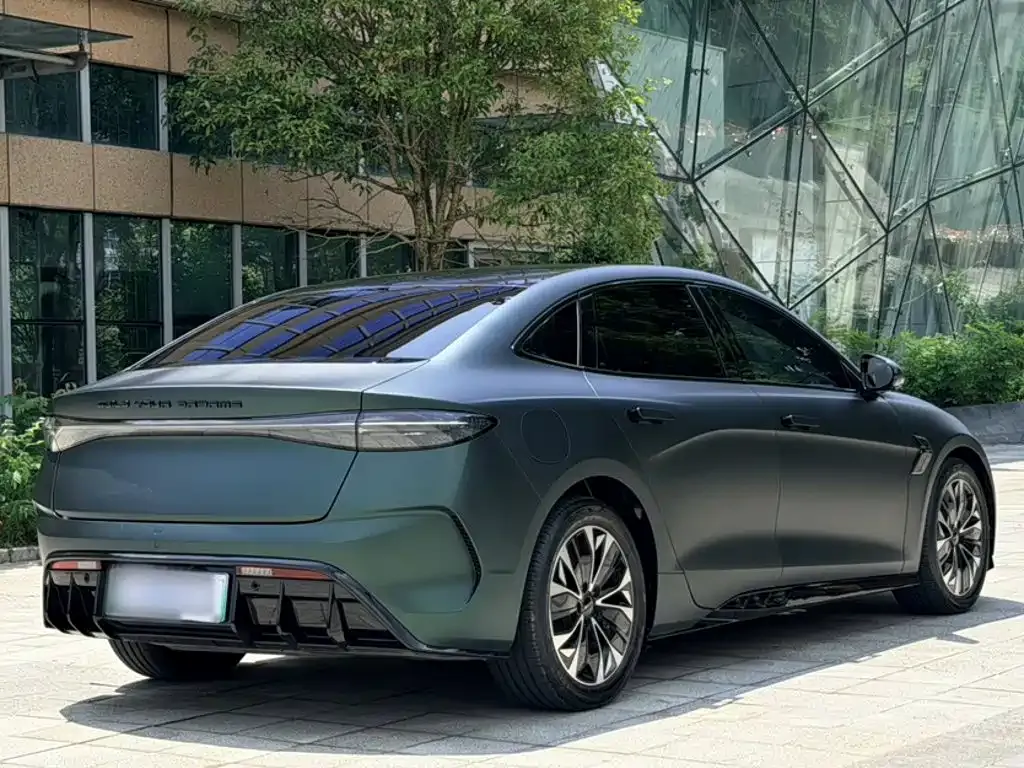 BYD Seal — фото 3