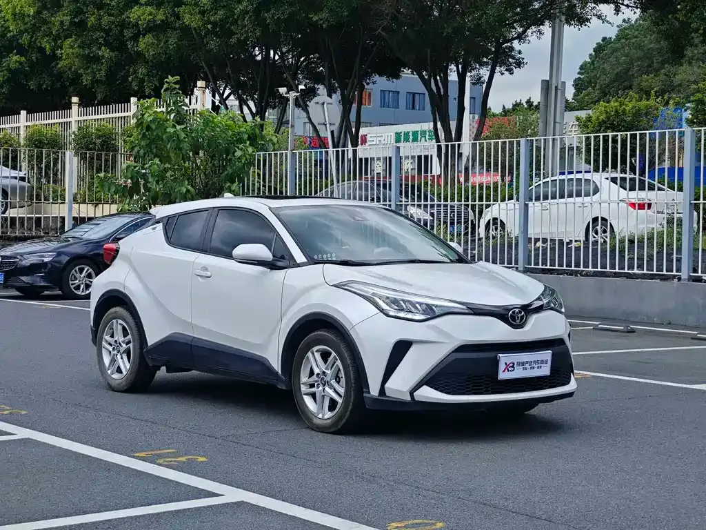Toyota C-HR — фото 4