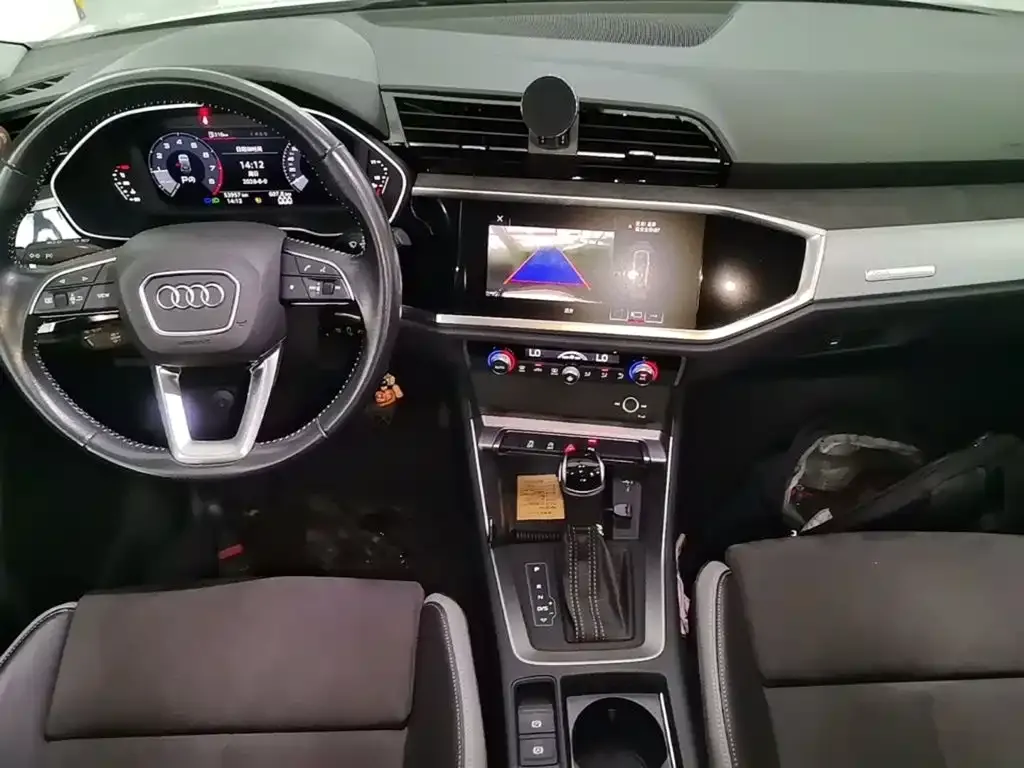 Audi Q3 — фото 10