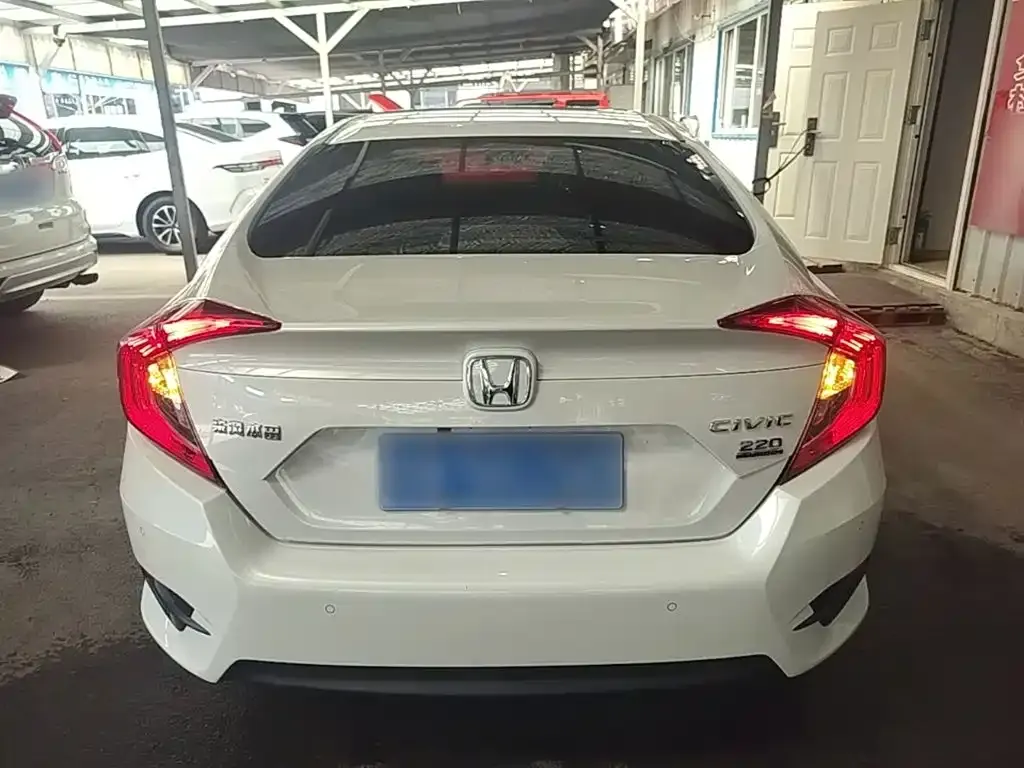 Honda Civic — фото 7