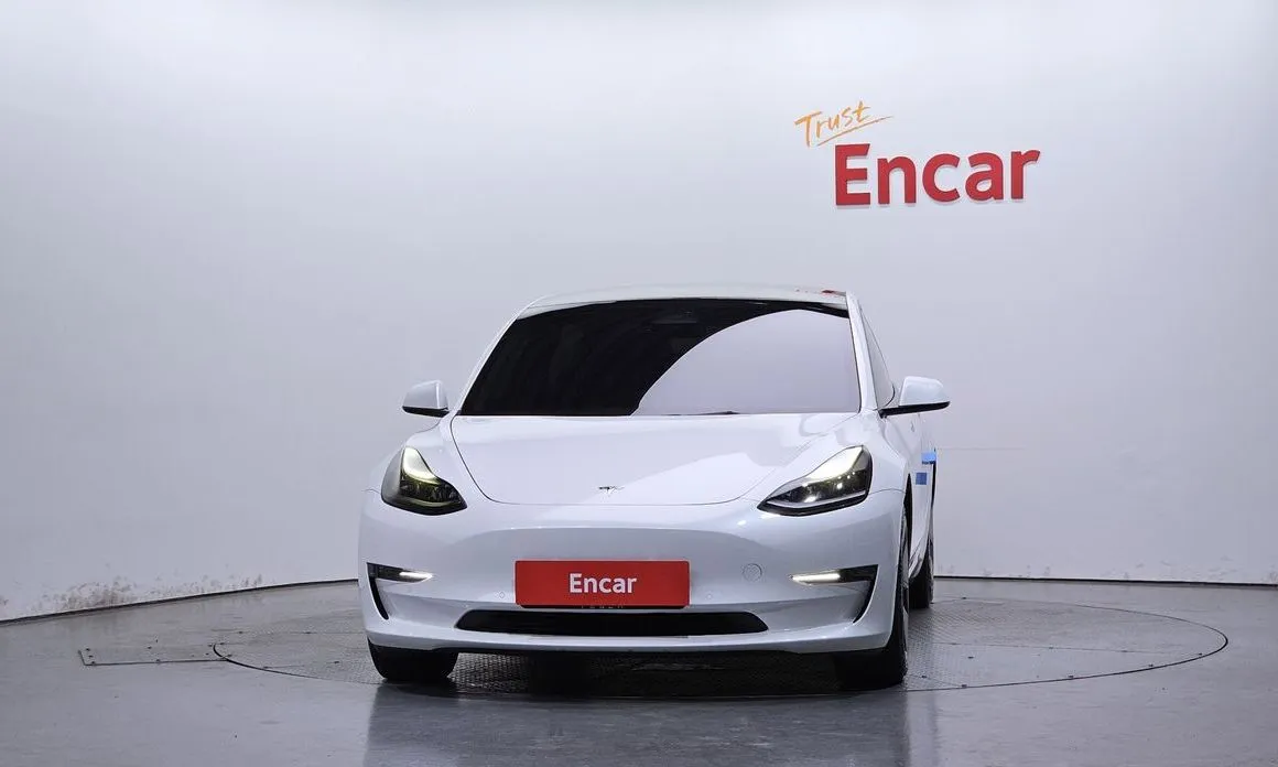 Tesla Model 3 — фото 4